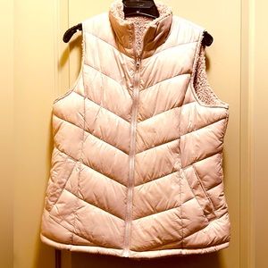 Reversible Puffer Vest. Mauve Pink